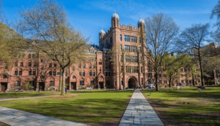 Yale university notable alumni