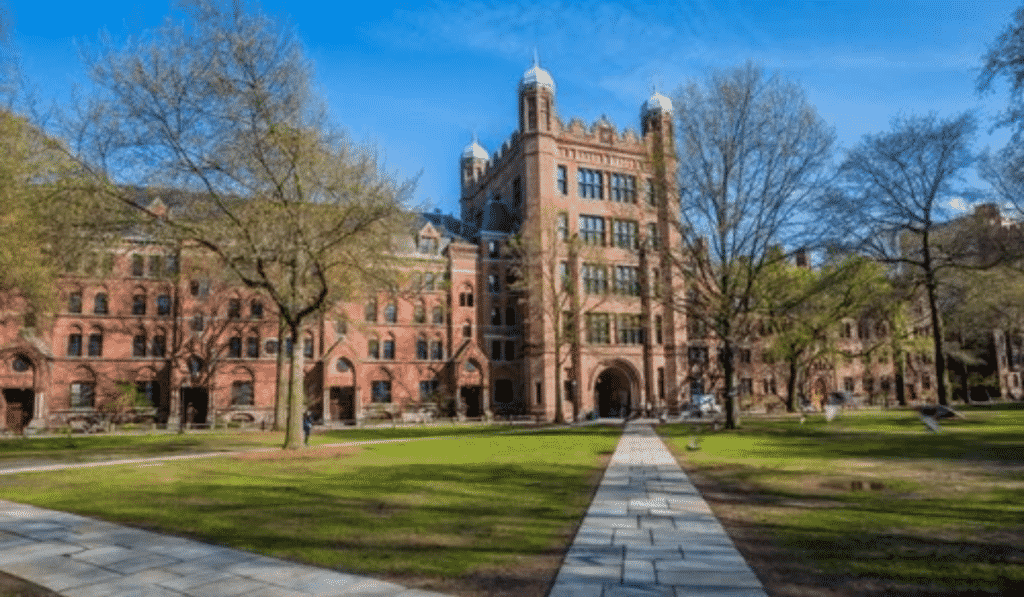 Yale university notable alumni